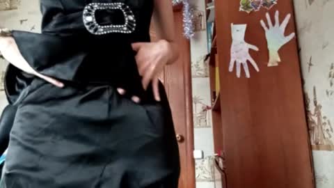 Ellie online show from March 27, 12:16 pm