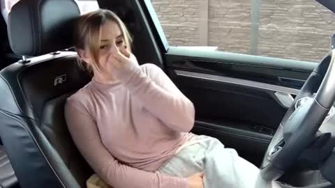 Melissa online show from April 18, 8:18 am