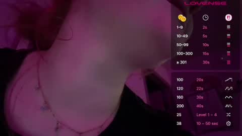 Snapshot of georgiarosexx chatting on June 18, 6:13 am georgiarosexx online show from June 18, 6:13 am