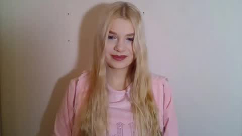 Snapshot of georginaclassy chatting on January 13, 4:34 pm GeorginaClassy online show from January 13, 4:34 pm