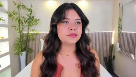 Snapshot of georginareyes chatting on June 2, 10:34 pm GeorginaReyes online show from June 2, 10:34 pm