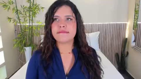 Snapshot of georginareyes chatting on June 10, 10:41 pm GeorginaReyes online show from June 10, 10:41 pm