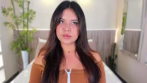 Snapshot of georginareyes chatting on June 22, 10:40 pm GeorginaReyes online show from June 22, 10:40 pm