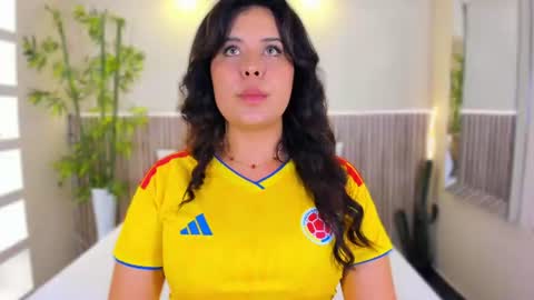 Snapshot of georginareyes chatting on July 7, 10:36 pm GeorginaReyes online show from July 7, 10:36 pm