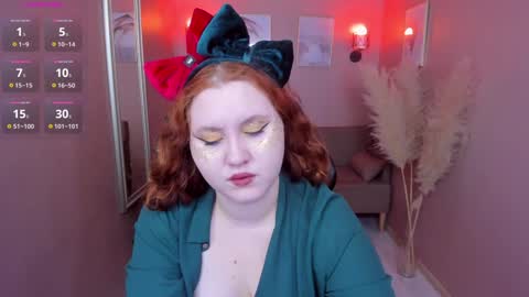 Snapshot of georginia_grimes chatting on December 22, 10:28 am Georginia online show from December 22, 10:28 am