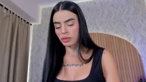 Snapshot of georginna_sins chatting on November 17, 2:01 pm Kendal online show from November 17, 2:01 pm