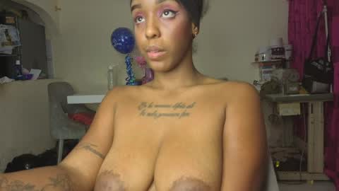 georgiss_ online show from June 5, 6:52 am