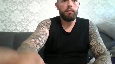 germanboy27384 online show from May 10, 4:34 pm