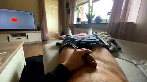 Snapshot of germanmasterofsexyfeet83 chatting on February 26, 2:46 pm Verwhn Programm online show from February 26, 2:46 pm