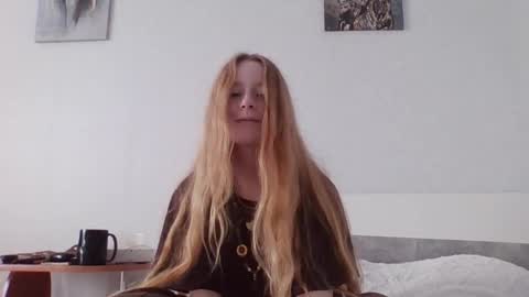 Kate online show from April 5, 3:26 am