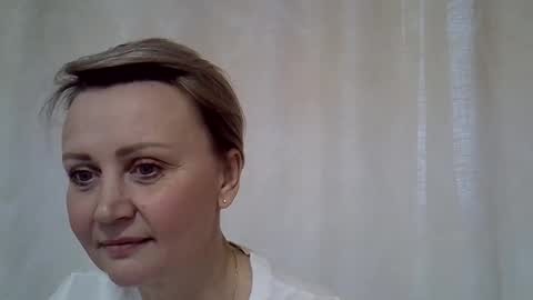 Snapshot of gessy_angel chatting on December 19, 10:33 am gessy_angel online show from December 19, 10:33 am