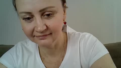 Snapshot of gessy_angel chatting on February 6, 8:07 am gessy_angel online show from February 6, 8:07 am