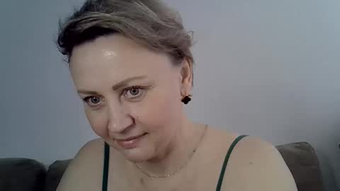 Snapshot of gessy_angel chatting on February 20, 9:00 am gessy_angel online show from February 20, 9:00 am