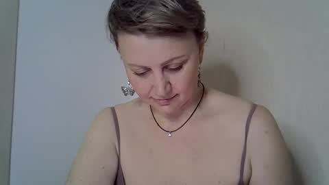 Snapshot of gessy_angel chatting on February 21, 8:21 pm gessy_angel online show from February 21, 8:21 pm