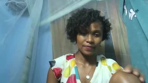 gggloria online show from November 18, 7:51 pm