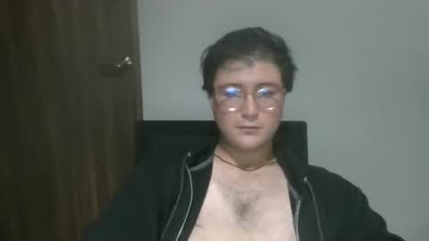 Snapshot of ghardh3 chatting on November 10, 11:15 pm ghardh3 online show from November 10, 11:15 pm