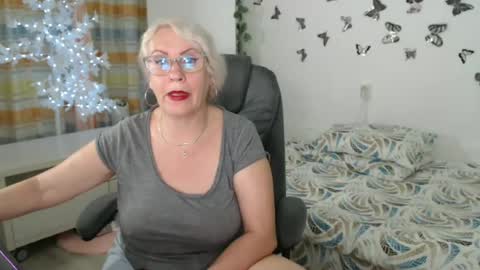 Snapshot of ghertrudequeen chatting on June 23, 3:48 am Ghertrudequeen online show from June 23, 3:48 am
