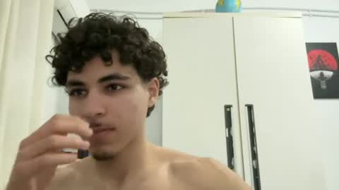 ghilassss online show from February 18, 11:17 am