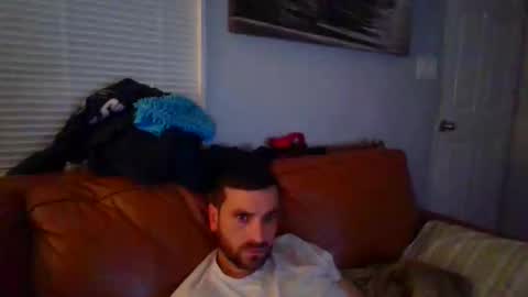 Snapshot of ghomps88 chatting on December 2, 6:30 am Gee online show from December 2, 6:30 am