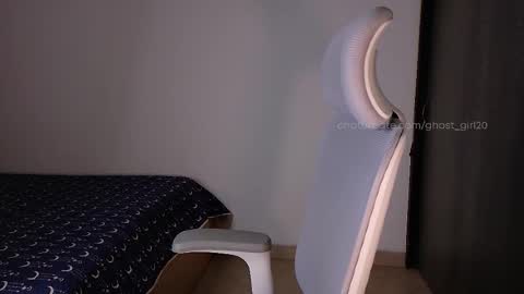 Im Jenn Next stream Monday - start -5 GMT online show from January 8, 12:02 am