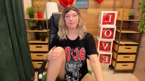 Sweety online show from February 17, 8:36 pm