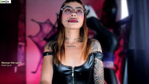 Sara online show from October 1, 5:41 pm