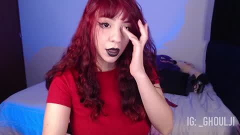 Snapshot of ghoulji chatting on December 18, 11:40 pm Annie Im going to be offline from 29nov to 3dec online show from December 18, 11:40 pm