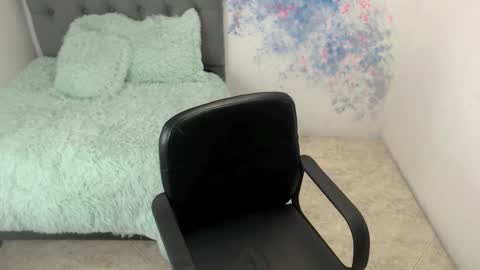 Gia atm online show from February 5, 7:10 pm