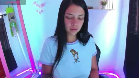 giaaaa   online show from January 8, 4:09 pm