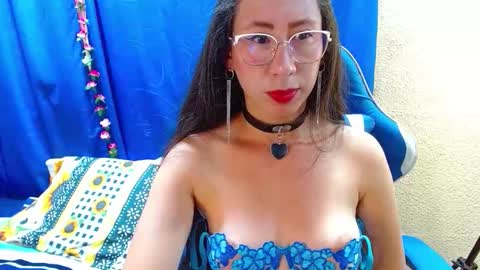 Gia  online show from March 29, 4:40 pm