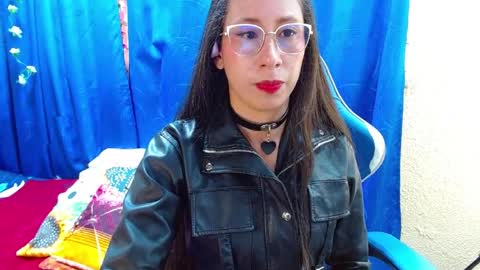 Gia  online show from April 9, 9:20 pm