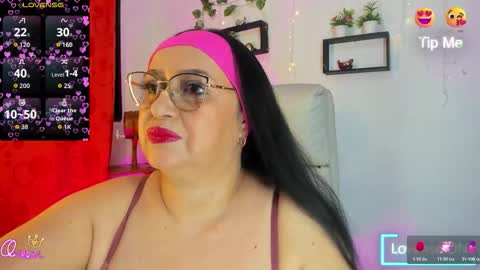 nahomi online show from February 8, 9:40 pm