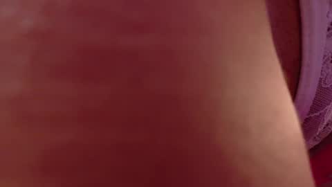 G I A  online show from April 17, 4:43 pm