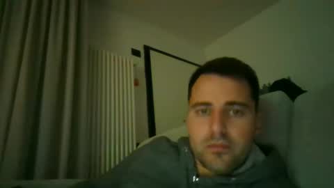 Snapshot of giacomo9669 chatting on December 14, 3:47 pm giacomo9669 online show from December 14, 3:47 pm