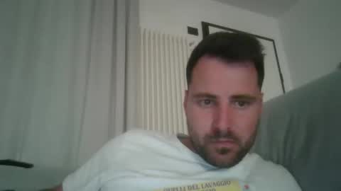 giacomo9669 online show from May 14, 5:42 pm