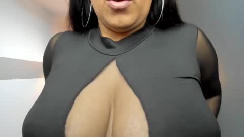 Snapshot of giafox_ chatting on January 27, 3:18 pm G I A FOX online show from January 27, 3:18 pm