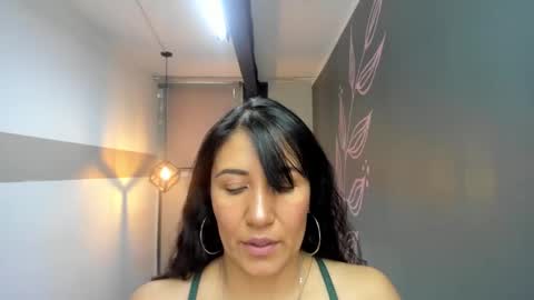 Snapshot of giafox_ chatting on January 31, 12:07 pm G I A FOX online show from January 31, 12:07 pm