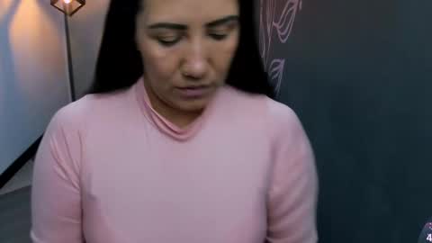 Snapshot of giafox_ chatting on February 24, 12:48 pm G I A FOX online show from February 24, 12:48 pm