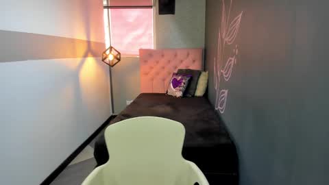 Snapshot of giafox_ chatting on February 26, 3:41 pm G I A FOX online show from February 26, 3:41 pm