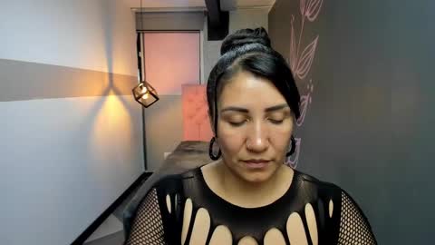 Snapshot of giafox_ chatting on March 2, 7:54 am G I A FOX online show from March 2, 7:54 am