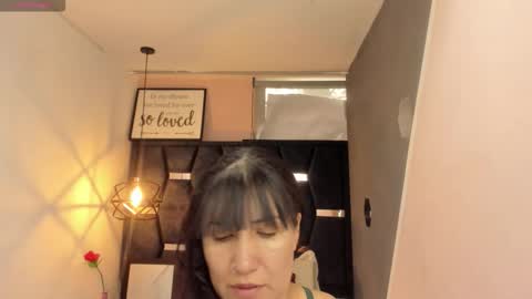 Snapshot of giafox_ chatting on November 2, 1:24 pm G I A FOX online show from November 2, 1:24 pm