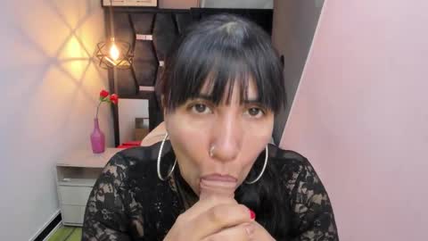 Snapshot of giafox_ chatting on November 8, 2:06 pm G I A FOX online show from November 8, 2:06 pm