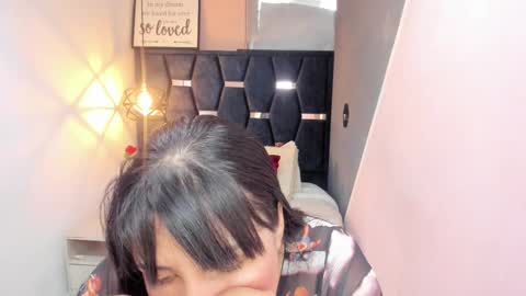 Snapshot of giafox_ chatting on November 10, 8:52 pm G I A FOX online show from November 10, 8:52 pm