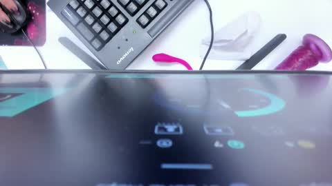 G I A  FOX online show from December 17, 1:28 pm