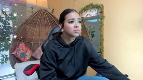 Snapshot of giafu chatting on February 19, 11:49 am Gia online show from February 19, 11:49 am