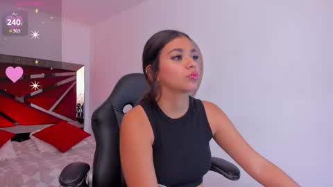 Snapshot of giafu chatting on February 21, 6:15 pm Gia online show from February 21, 6:15 pm