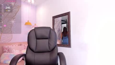 Snapshot of giafu chatting on March 7, 6:33 pm Gia online show from March 7, 6:33 pm