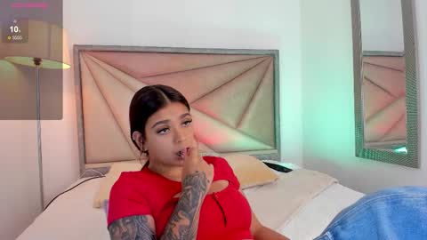 Snapshot of giafu chatting on October 10, 6:18 pm Gia online show from October 10, 6:18 pm