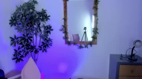 Snapshot of giafu chatting on October 14, 12:50 pm Gia online show from October 14, 12:50 pm