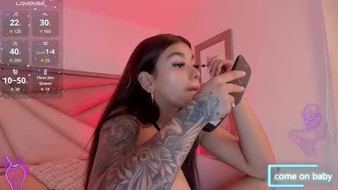 Snapshot of giafu chatting on November 28, 5:37 pm Gia online show from November 28, 5:37 pm